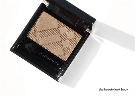 Burberry No. 22 Pale Barley 